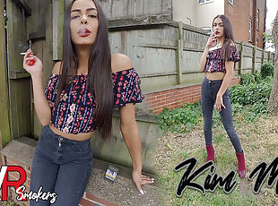 Kim Model - Dark Jeans - VRSmokers