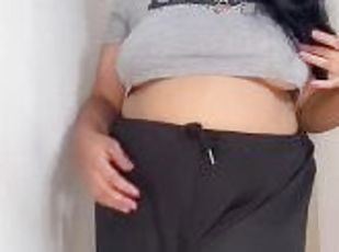 BBW farting on baggy pants