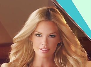 Beautiful Jessa Hinton poses for the camera in short video