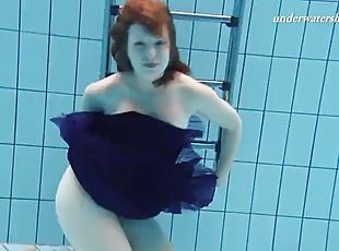Super hot slut Lenka underwater