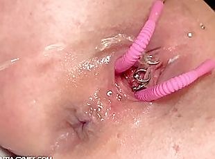 Long Pee in Pink Stockings and Pink Speculum to Keep My Pussy Open