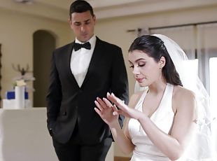 Bride fucks on her wedding day with other than her future hubby