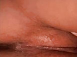 Fucking my pussy with a vibrator and ending with an orgasm????