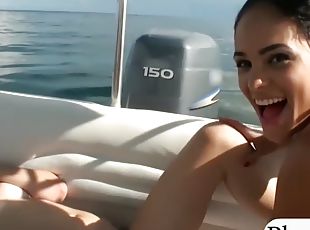 College teen girls enjoyed nasty foursome on speed boat