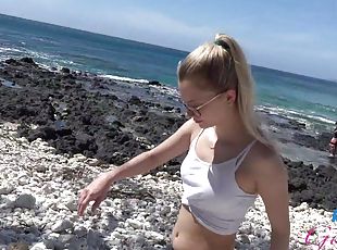 Outdoor dicking in HD POV video with a horny girl - Riley Star