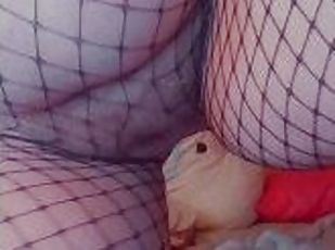 Booty in fishnets ????