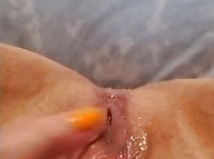 klitoris, kocaman-huge, mastürbasyon-masturbation, boşalma, amcık-pussy, fışkıran-su, amatör, tek-kişilik, tıraş-olmuş, islak
