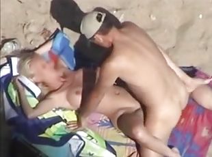 di-tempat-terbuka, amatir, gambarvideo-porno-secara-eksplisit-dan-intens, pasangan, pantai, normal