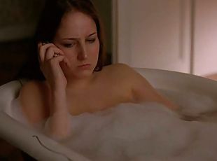 Gorgeous Leelee Sobieski Taking a Bubble Bath