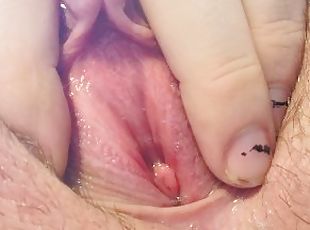 clitoris, imens-huge, masturbare-masturbation, orgasm, pisandu-se, pasarica, tasnit, amatori, jucarie, sperma