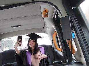 Kinky Melany Mendes shows her ass and gets fucked in the taxi
