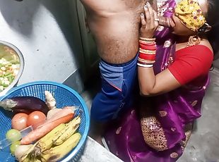 payudara-besar, posisi-seks-doggy-style, amatir, hindu, dapur, bersetubuh, webcam, berambut-cokelat