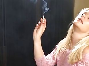 mulher-madura, fumando, deslumbrante