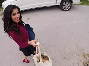 Gabriela Lopez spreads her legs for a cock in the car while she screams