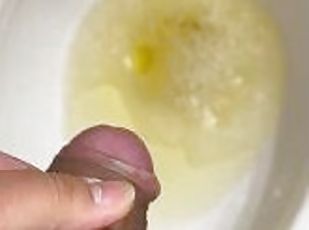Soft asian penis woke up piss into toilet