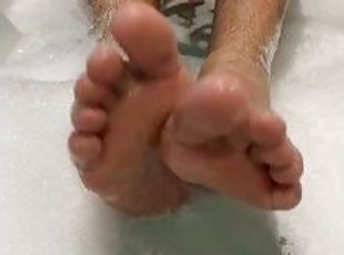 Showing my feet in bath