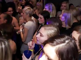 pesta, gambarvideo-porno-secara-eksplisit-dan-intens, seks-grup, klub