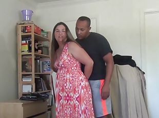 Chubby amateur drops her dress to be fucked by her neighbor