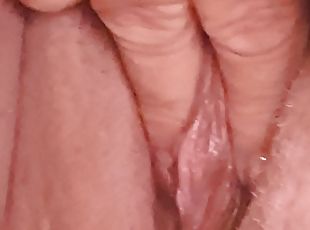 pantat, clitoris-bagian-atas-vagina-paling-sensitif, mastubasi, vagina-pussy, amatir, dewasa, buatan-rumah, wanita-gemuk-yang-cantik, permainan-jari