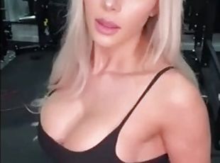 Onlyfans Leak Blonde teen at the gym gives cowgirl blowjob doggy style and cums in mouth