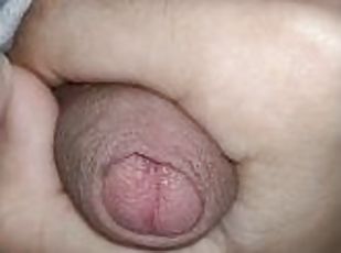 Zooming my dick in and jerking a bit
